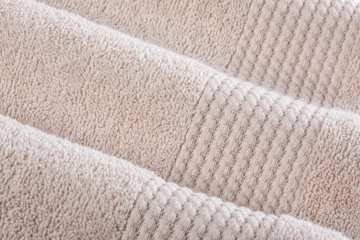 HALLEY Turkish Bath Towels Set – 4 Piece Bathroom Set, Ultra Soft, Machine Washable, Highly Absorbent, 100% Cotton - 650 GSM Luxury Spa Quality, 1 Bath Towels, 1 Hand Towels, 2 Washcloths - Cream